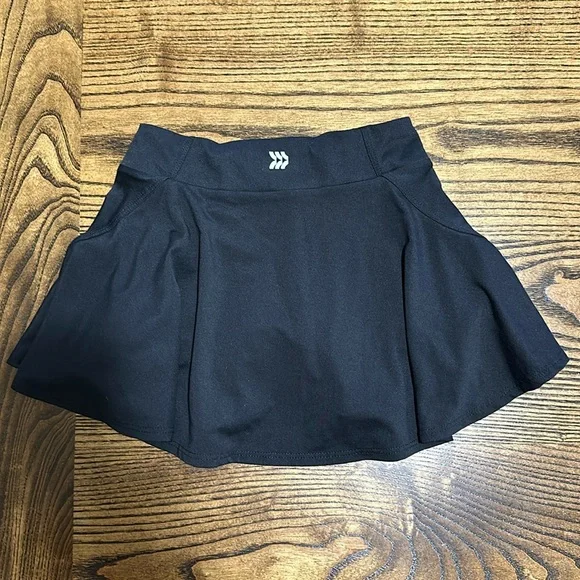 all in motion Girls Black Skort - Picture 2 of 3
